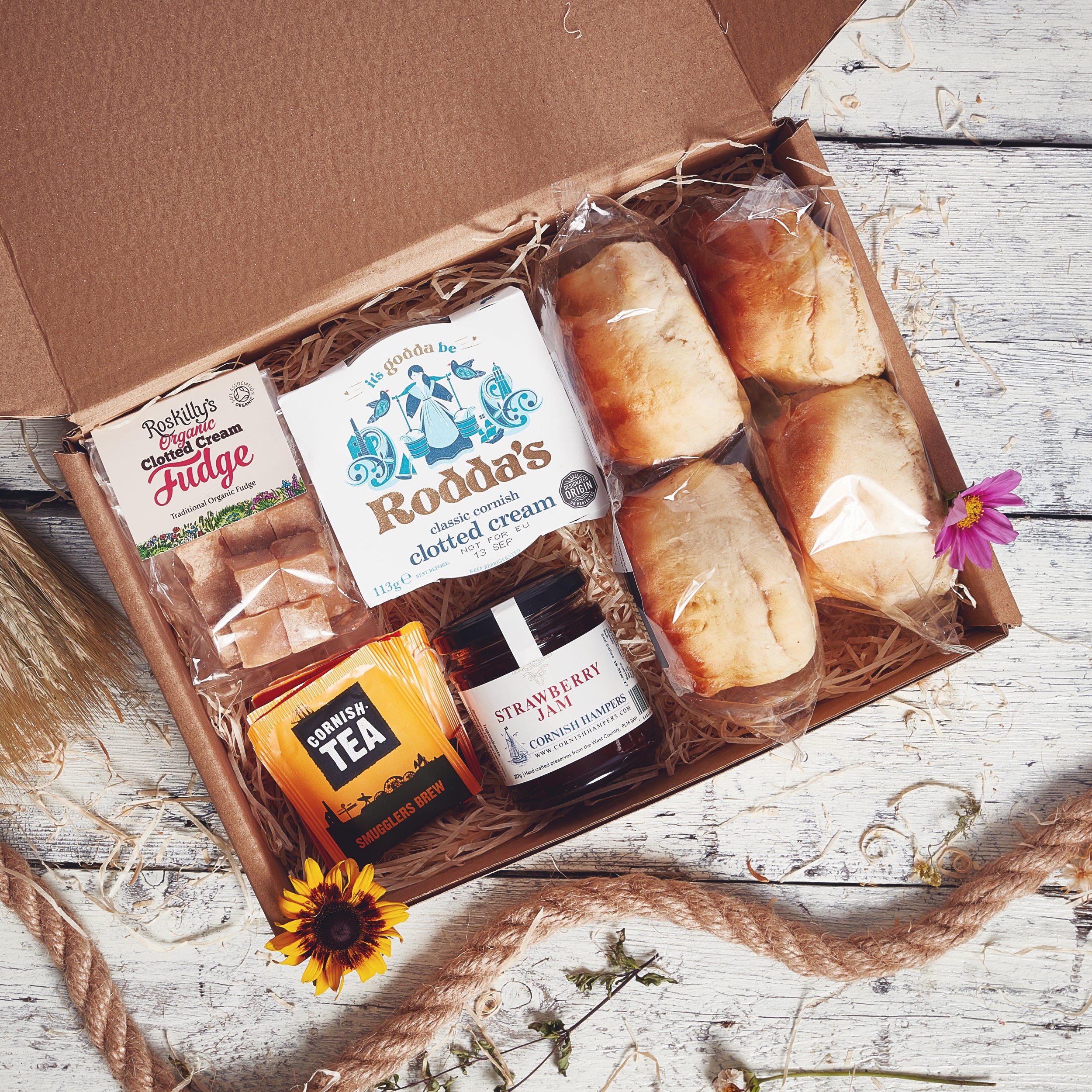 Clotted Cream Lovers Gift Box With Fudge
