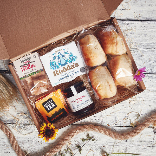 Clotted Cream Lovers Gift Box With Fudge
