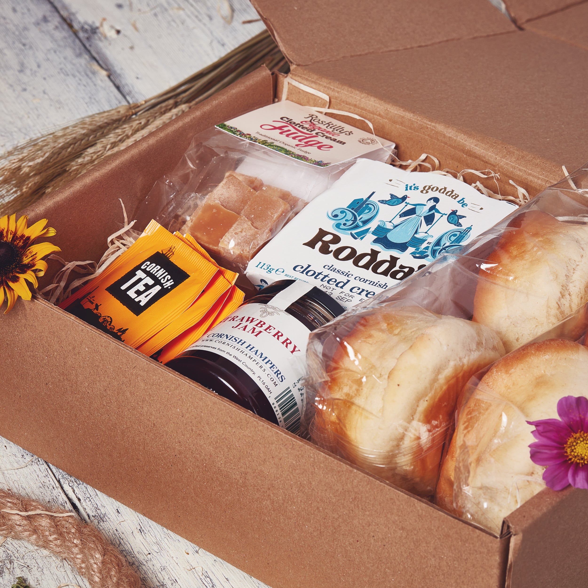 Clotted Cream Lovers Gift Box With Fudge