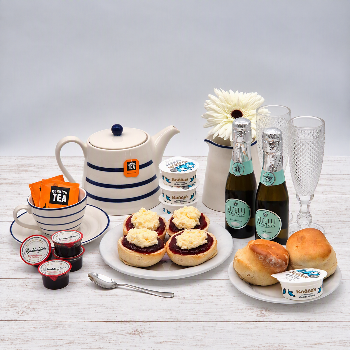 Prosecco Cornish Cream Tea Hamper