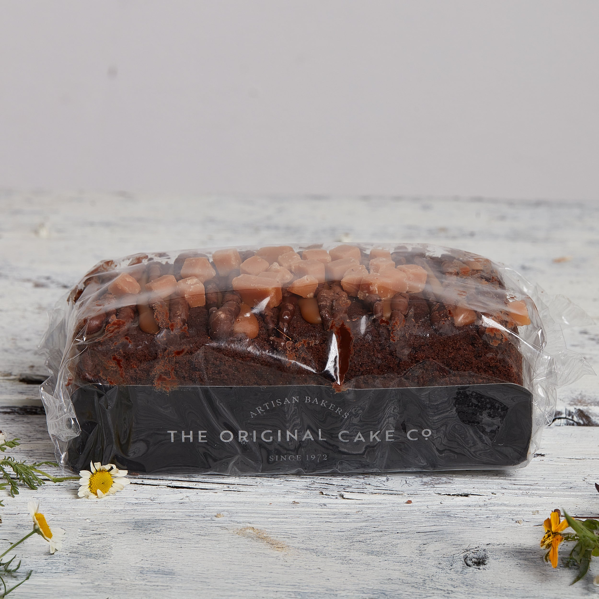 Salted_Caramel_Chocolate_Truffle_Cake_350g